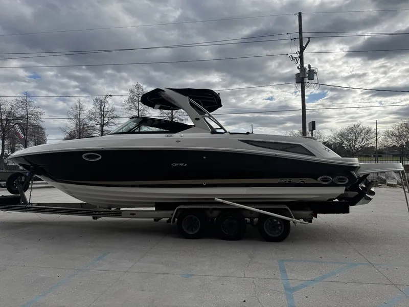 Slide: The Image of Sea Ray 300 SLX 2014 - 14