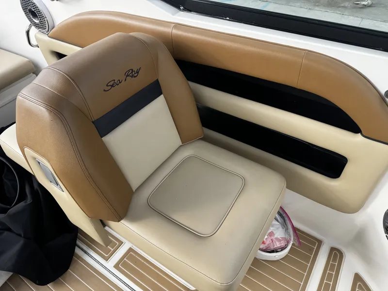 Slide: The Image of Sea Ray 300 SLX 2014 - 6