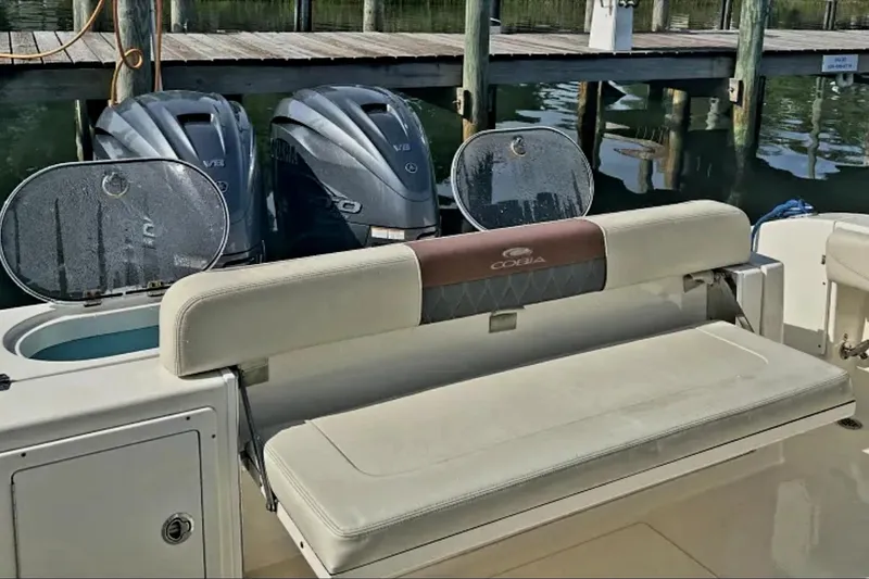 Slide: The Image of Transom seating open - 10