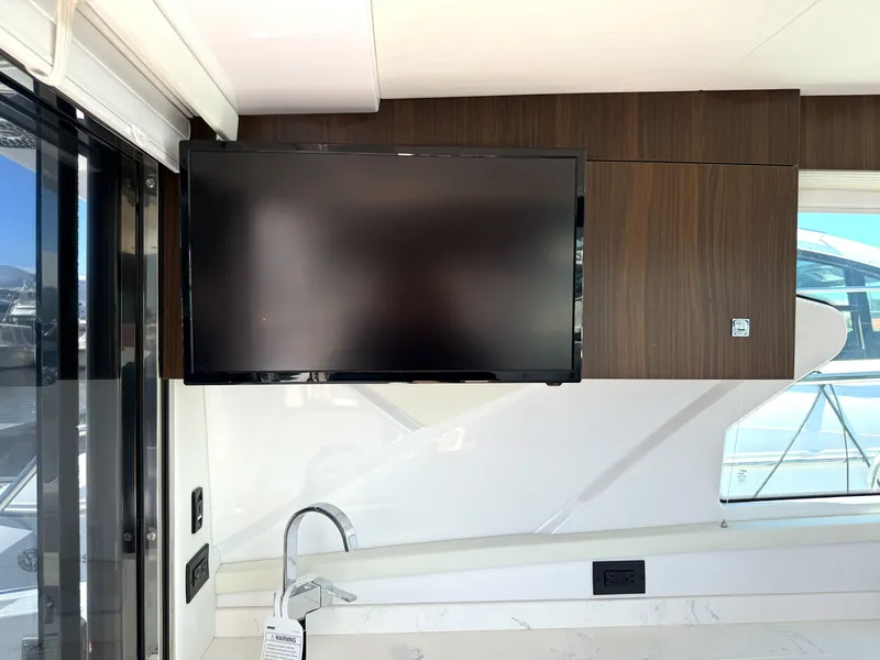 Slide: The Image of Cruisers 42 Cantius 2024 - 15