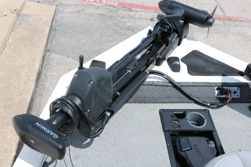 Slide: The Image of Trolling motor on 2018 Tracker Pro Team 195 TXW 40th Anniversary Edition boat. - 18