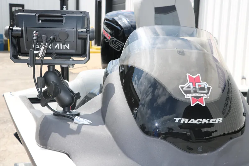 Slide: The Image of 2018 Tracker Pro Team 195 TXW 40th Anniversary Edition with Garmin device. - 31