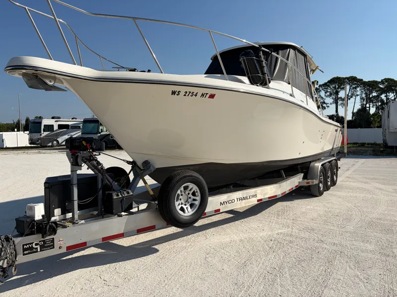 The Image of Pursuit 3370 Offshore 2005 - 0