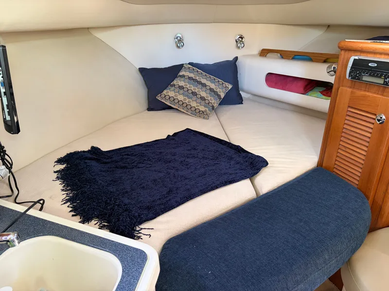 Slide: The Image of Pursuit 3370 Offshore 2005 - 22