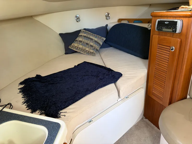 Slide: The Image of Pursuit 3370 Offshore 2005 - 23