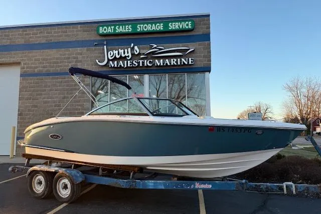 The Image of 2022 Cobalt CS22 boat on trailer at Jerry's Majestic Marine dealership. - 0