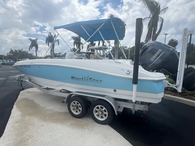 Slide: The Image of NauticStar 203 SC 2020 - 3