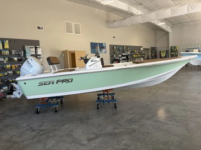 Slide: The Image of Sea Pro 172 Bay 2026 - 2