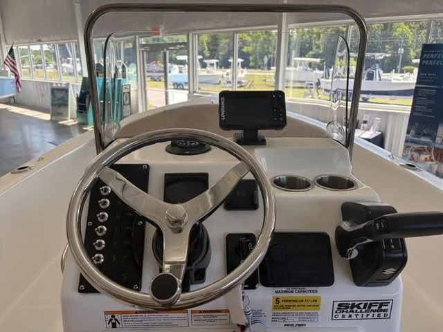 Slide: The Image of Sea Pro 172 Bay 2026 - 8