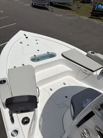 Slide: The Image of Sea Pro 250 Bay Boat 2026 - 7