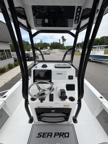 Slide: The Image of Sea Pro 230 Bay Boat 2026 - 10