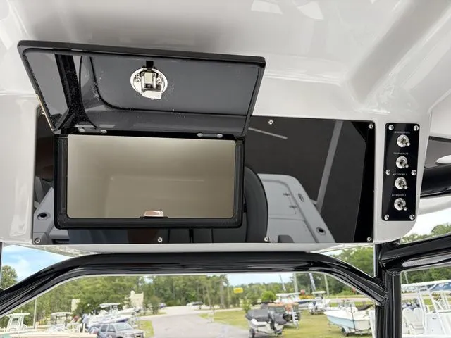 Slide: The Image of Sea Pro 230 Bay Boat 2026 - 11
