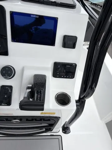 Slide: The Image of Sea Pro 230 Bay Boat 2026 - 13