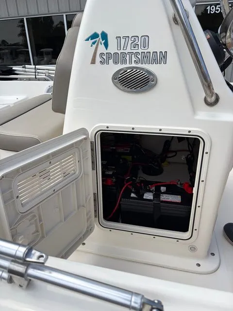 Slide: The Image of Key West 1720 Center Console 2023 - 10