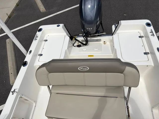 Slide: The Image of Key West 1720 Center Console 2023 - 12