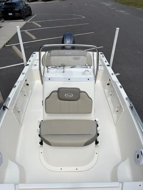 Slide: The Image of Key West 1720 Center Console 2023 - 7