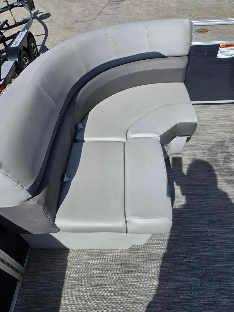 Slide: The Image of Bennington 21SSRX 2020 - 21