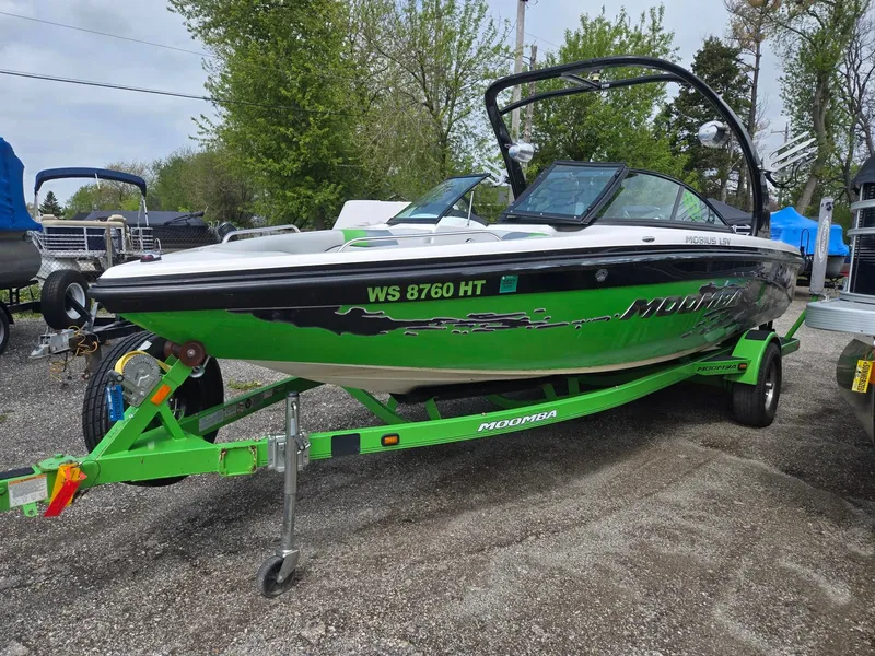 The Image of Moomba Mobius LSV 2011 - 1