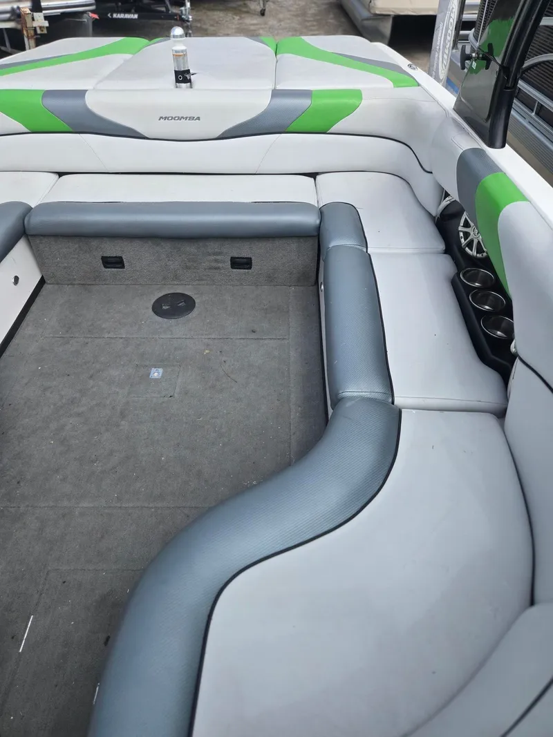 Slide: The Image of Moomba Mobius LSV 2011 - 15