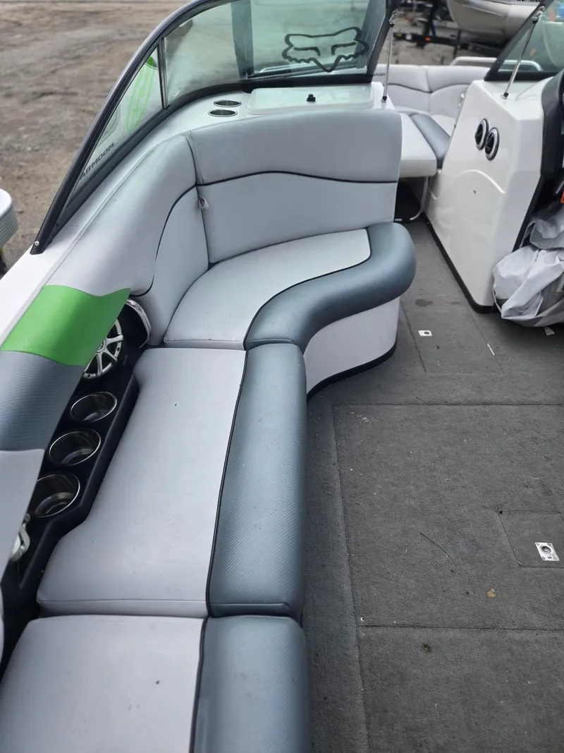 Slide: The Image of Moomba Mobius LSV 2011 - 7