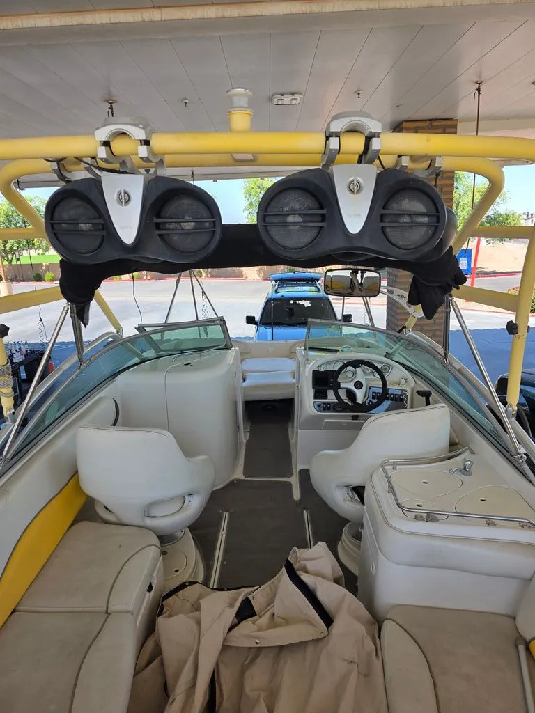 Slide: The Image of Monterey 263 Explorer 2004 - 4