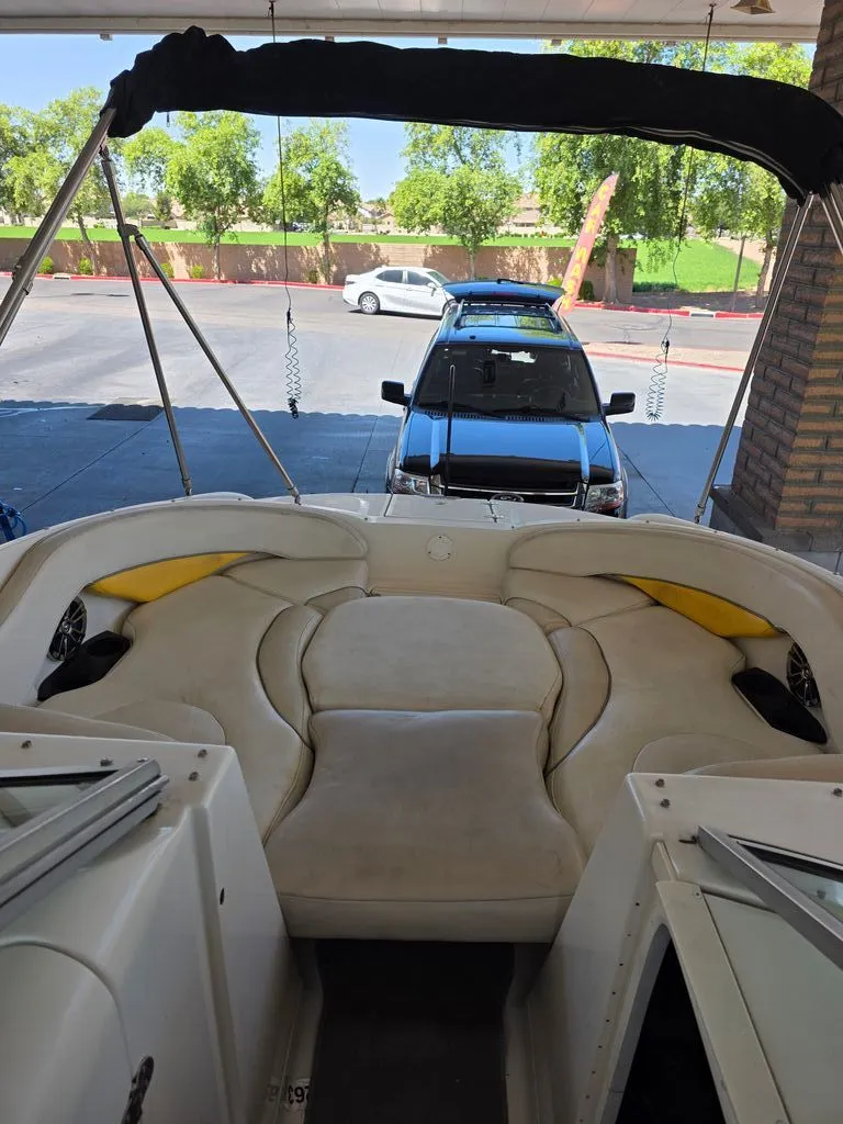Slide: The Image of Monterey 263 Explorer 2004 - 8