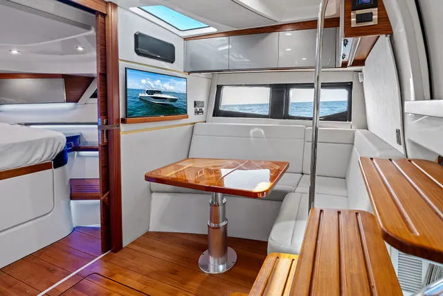 Slide: The Image of Boston Whaler 405 Conquest 2023 - 34
