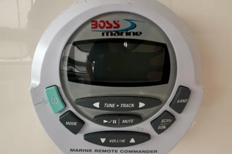 Slide: The Image of Boss Marine remote control on a 2000 Silverton 422 Motor Yacht. - 47