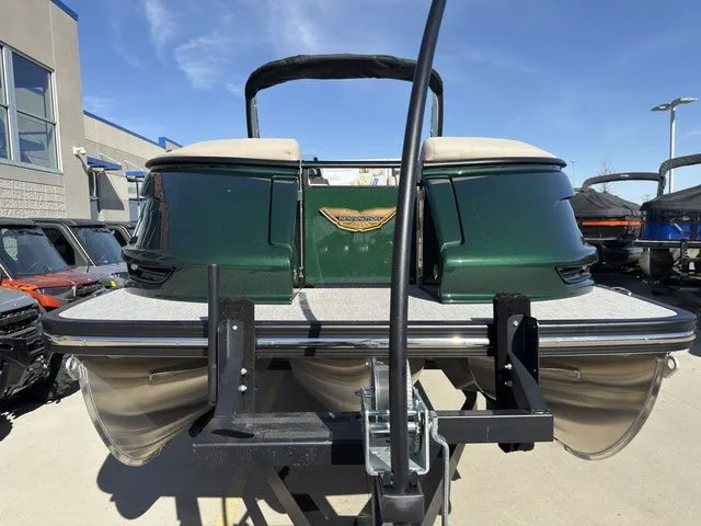 Slide: The Image of Bennington QX 25 QXSBA Tritoon Pontoon 2026 - 5