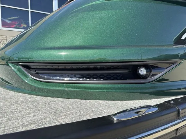 Slide: The Image of Bennington QX 25 QXSBA Tritoon Pontoon 2026 - 8