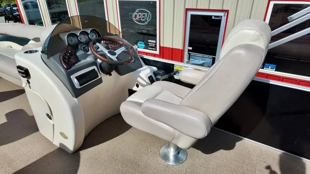 Slide: The Image of Aqua 23Ft Cruise Pontoon Powered By A 115HP Yamaha Four 2011 - 9