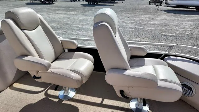Slide: The Image of Godfrey 23Ft Cruise Pontoon Powered By A 115HP Yamaha Four 2011 - 7