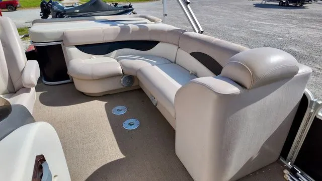 Slide: The Image of Godfrey 23Ft Cruise Pontoon Powered By A 115HP Yamaha Four 2011 - 8
