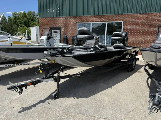 The Image of Tracker Bass Tracker Classic XL 2024 - 1