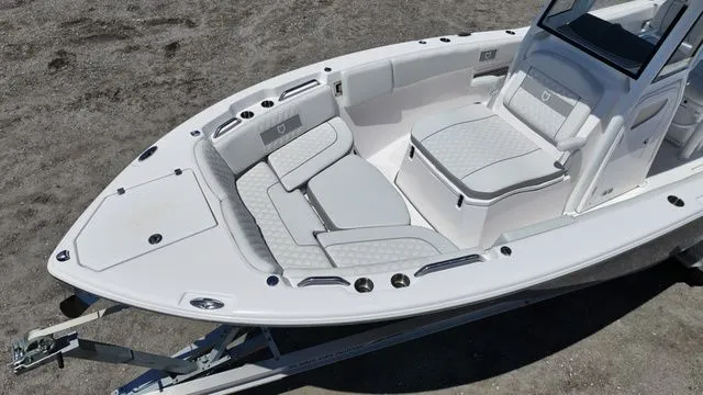 Slide: The Image of Sea Fox 268 Commander 2025 - 3