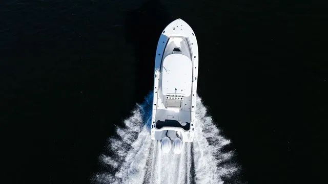 Slide: The Image of Sea Hunt Ultra 275 FS 2026 - 4