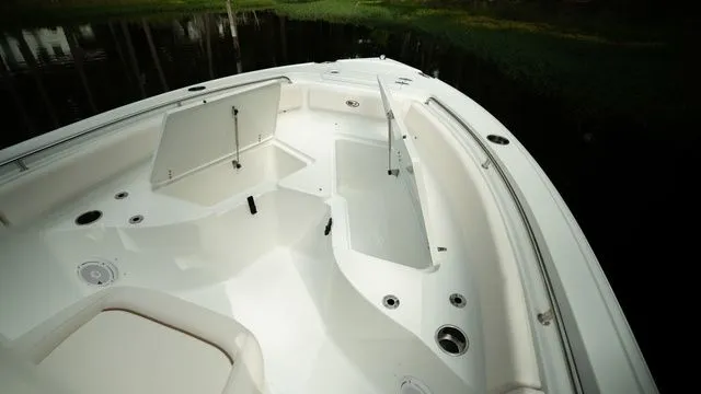 Slide: The Image of Sea Hunt Ultra 234 2026 - 6