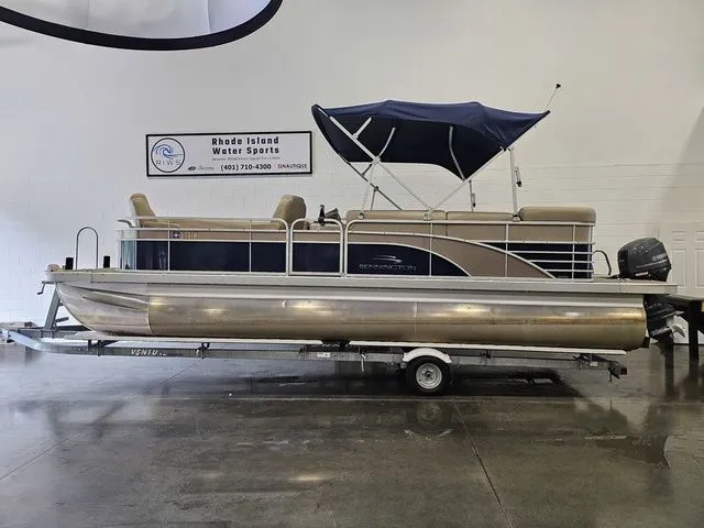 The Image of Bennington 2275 GL 2014 - 1