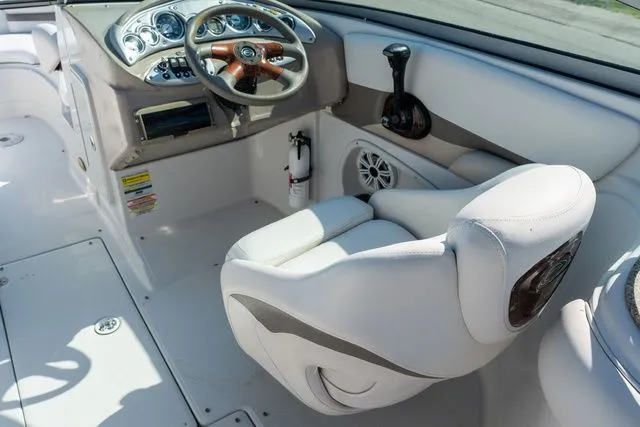 Slide: The Image of Crownline Boats 252EX 2007 - 10
