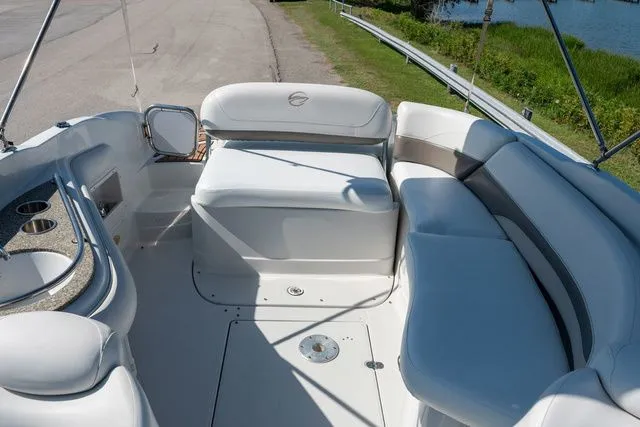 Slide: The Image of Crownline Boats 252EX 2007 - 13
