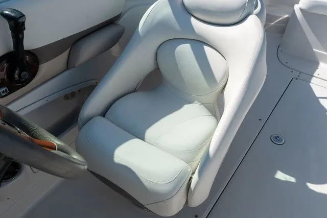 Slide: The Image of Crownline Boats 252EX 2007 - 18