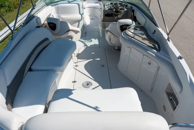 Slide: The Image of Crownline Boats 252EX 2007 - 6