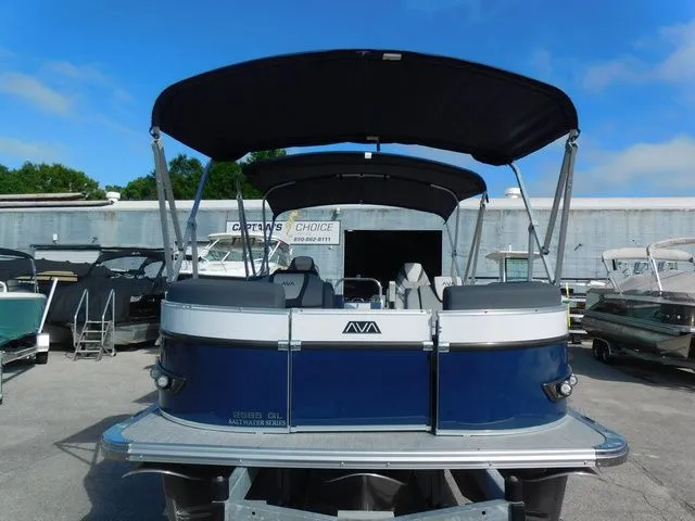 Slide: The Image of Avalon Catalina Quad Lounger Shift 25 FT 2026 - 2