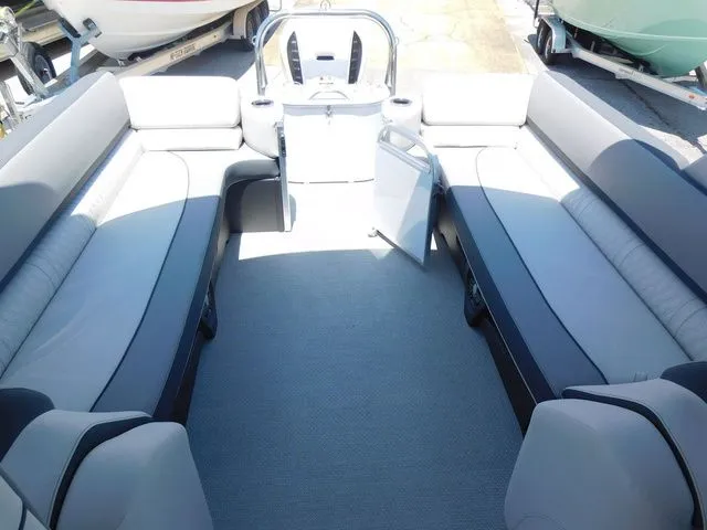 Slide: The Image of Avalon Catalina Quad Lounger 25 FT 2026 - 10
