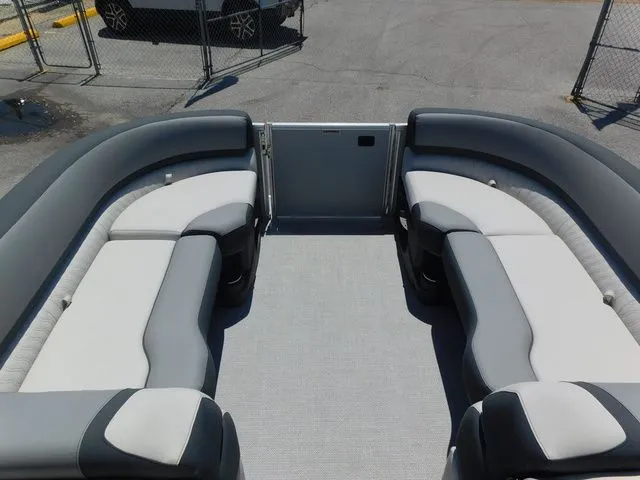 Slide: The Image of Avalon Catalina Quad Lounger 25 FT 2026 - 17