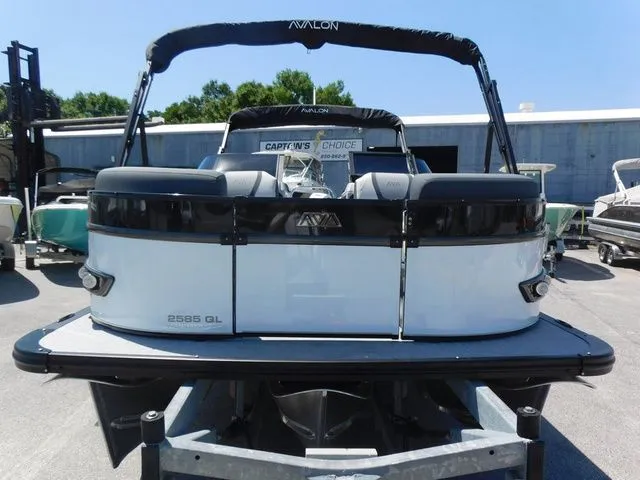 Slide: The Image of Avalon Catalina Quad Lounger 25 FT 2026 - 2