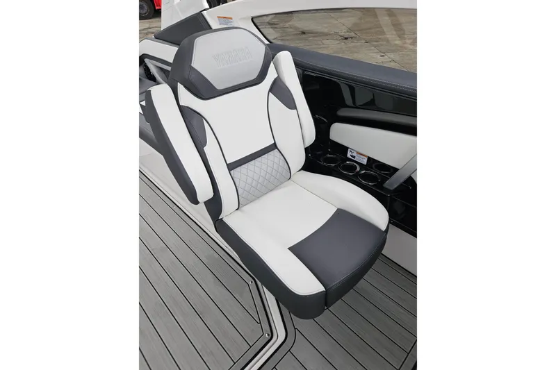 Slide: The Image of Luxury seating on 2023 Yamaha Boats 275SDX, featuring sleek design and premium materials. - 28