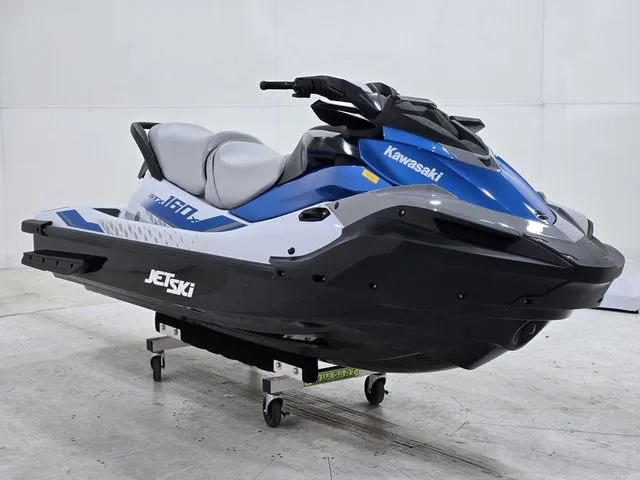 The Image of Kawasaki Jet Ski® STX® 160 X 2026 - 1