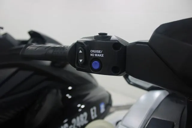 Slide: The Image of Yamaha VX Cruiser HO 2023 - 10