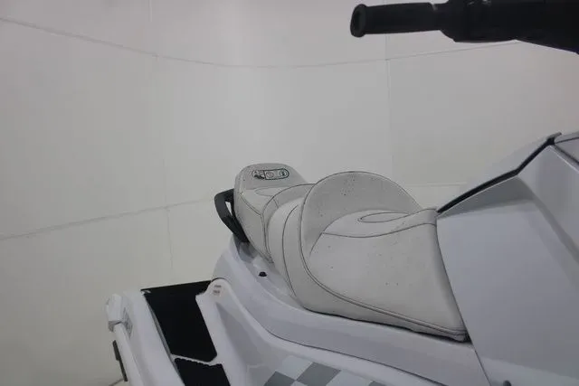 Slide: The Image of Yamaha VX Cruiser HO 2023 - 14